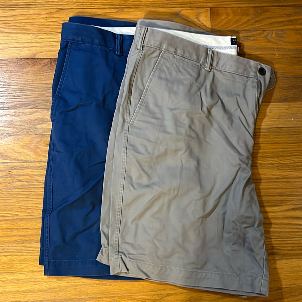 Lands End men’s chino shorts